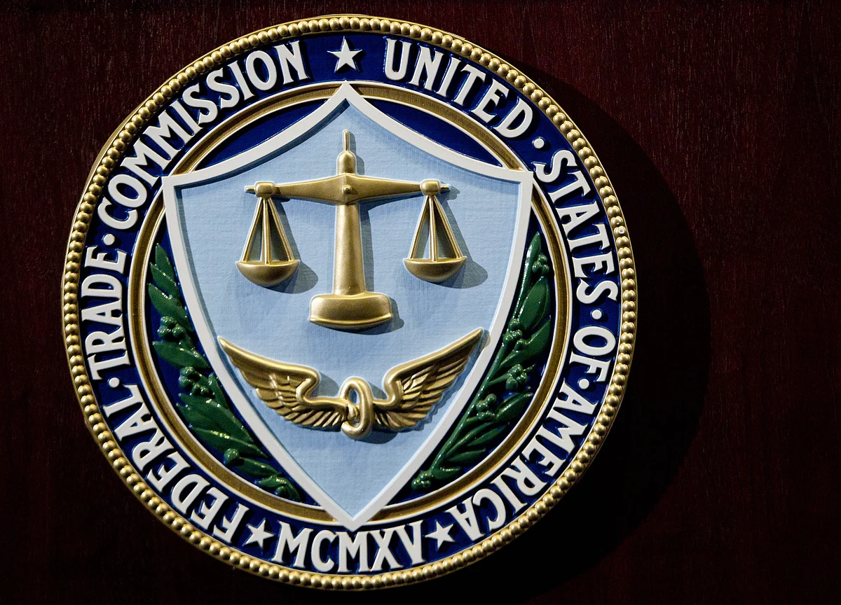 FTC Eyes Suit to Block Facebook Plan to Merge Apps