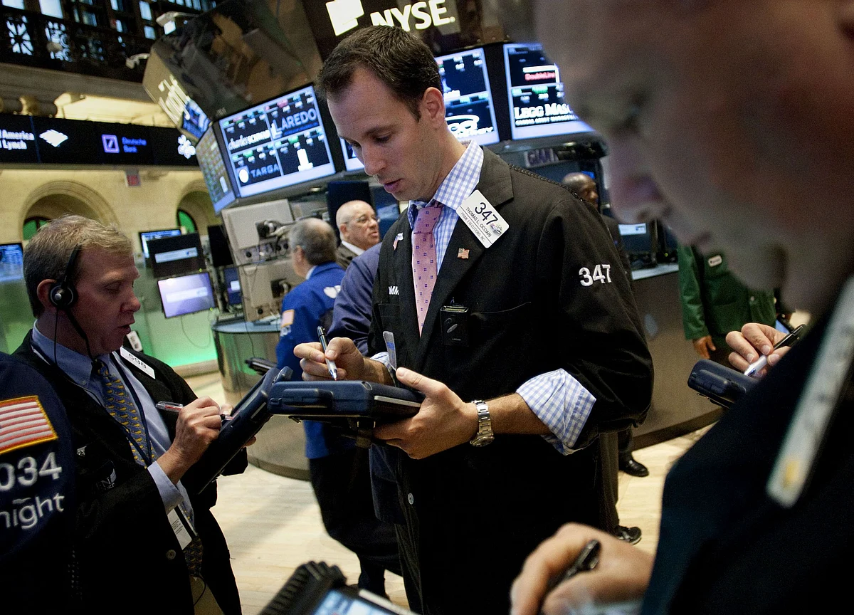 U.S. Stocks Start Week on Record-Setting Pace: Markets Wrap