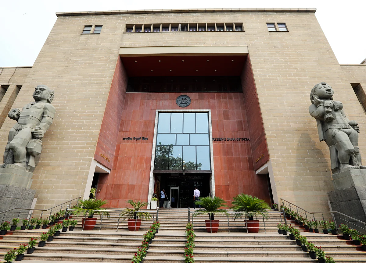 Financial Stability Report: Macroeconomic Risks Rose In October, Says RBI Survey