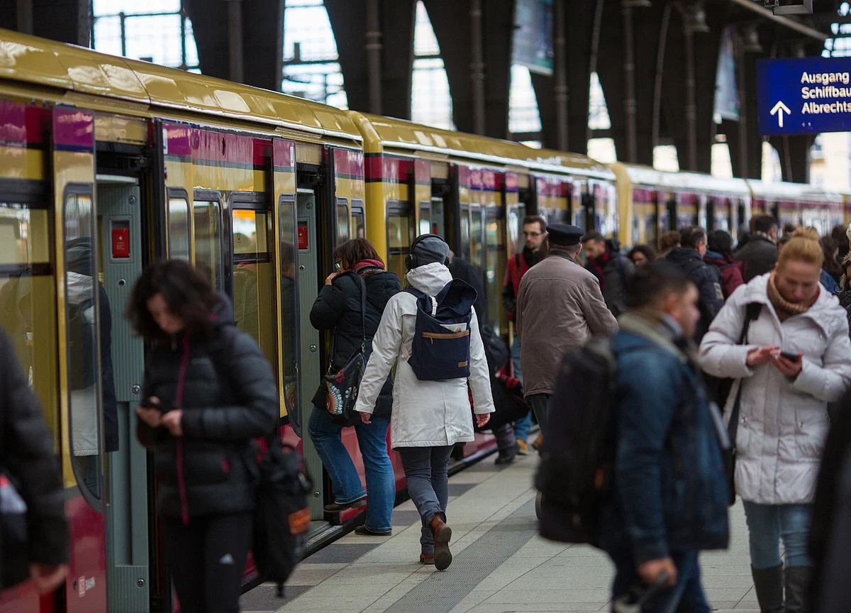 German Lenders Open Floodgates to Negative Rates for all Savers