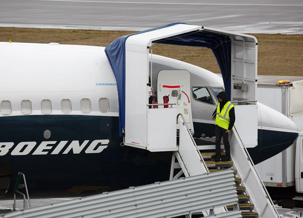Boeing Pauses 737 Max Production in Effort to Slow Cash Burn