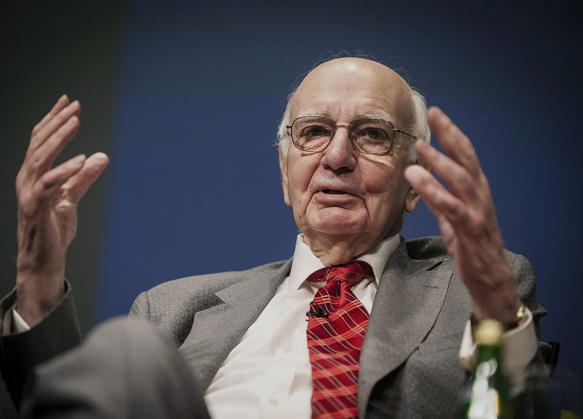 Paul Volcker, Inflation Tamer Who Set Risk Rule, Dies at 92