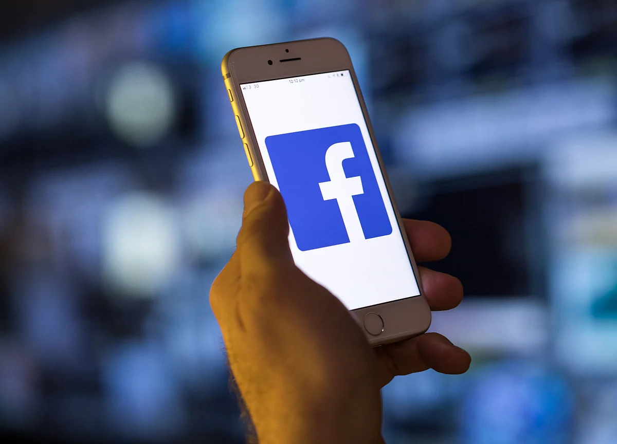 Facebook’s Grip on Data Leaves Nonprofits Leery of Donate Button