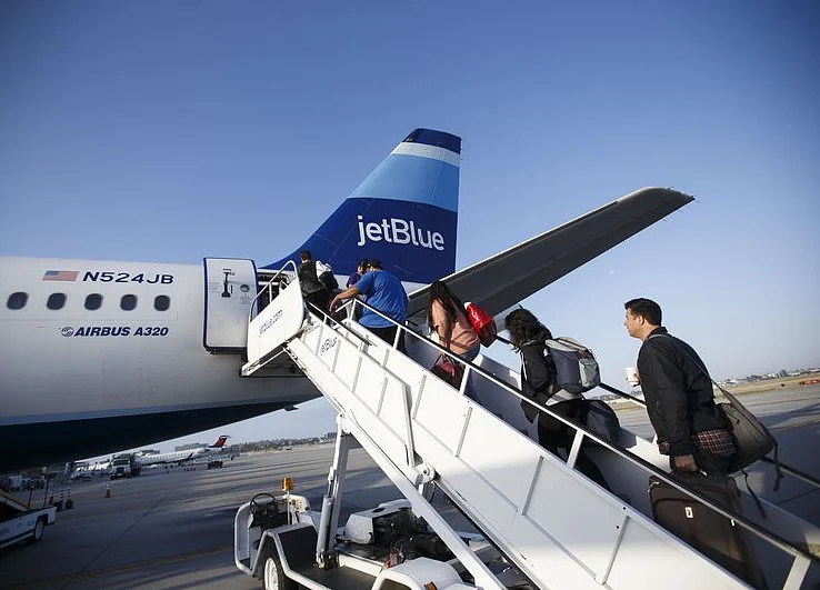 JetBlue Moves to Become First Carbon-Neutral U.S. Airline