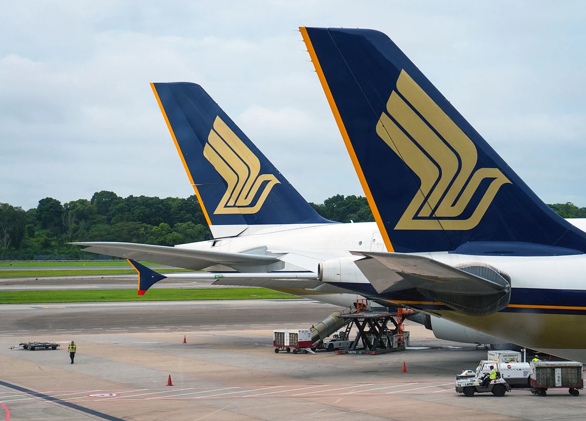 Singapore Air Seeks Liquidity After Suffering Record Loss