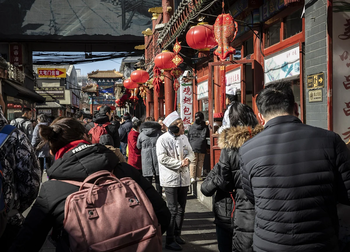 China’s Economy Grew 6% in Fourth Quarter, Investment Picks Up