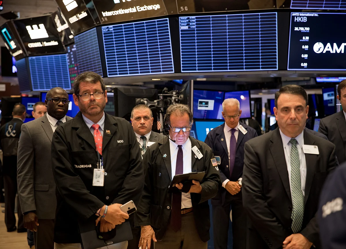 Stocks Surge to Record Highs; Dollar Strengthens: Markets Wrap
