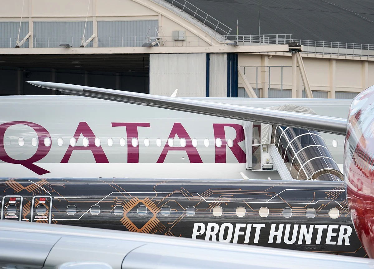 Qatar Airways Narrows Full-Year Loss With Sales Surge