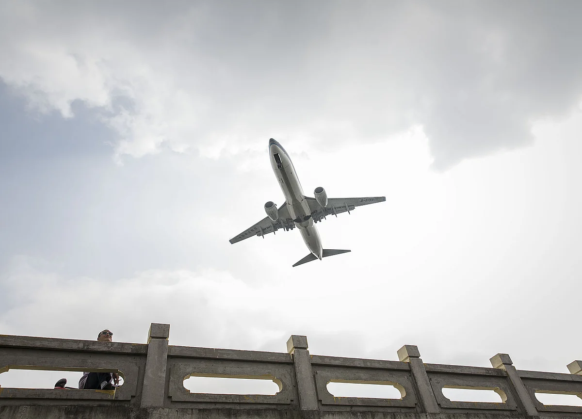 For $193, a Flight to New York With a Six-Hour Stopover in Wuhan