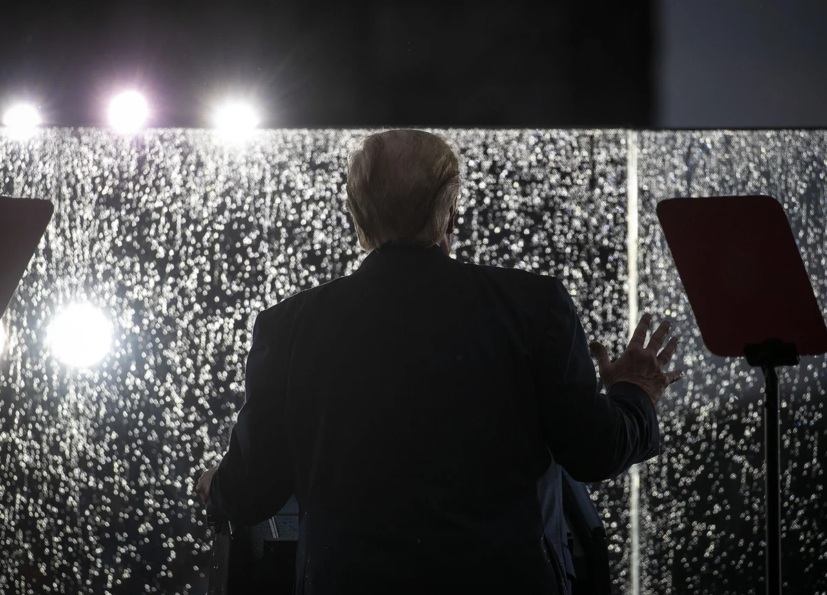 Trump Rallies Evangelicals After Christian Journal’s Scorn