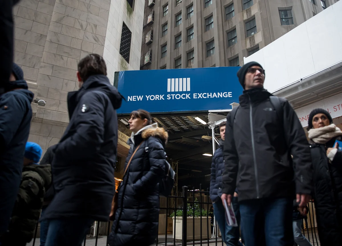 Stocks Post Biggest Drop Since October on Virus: Markets Wrap