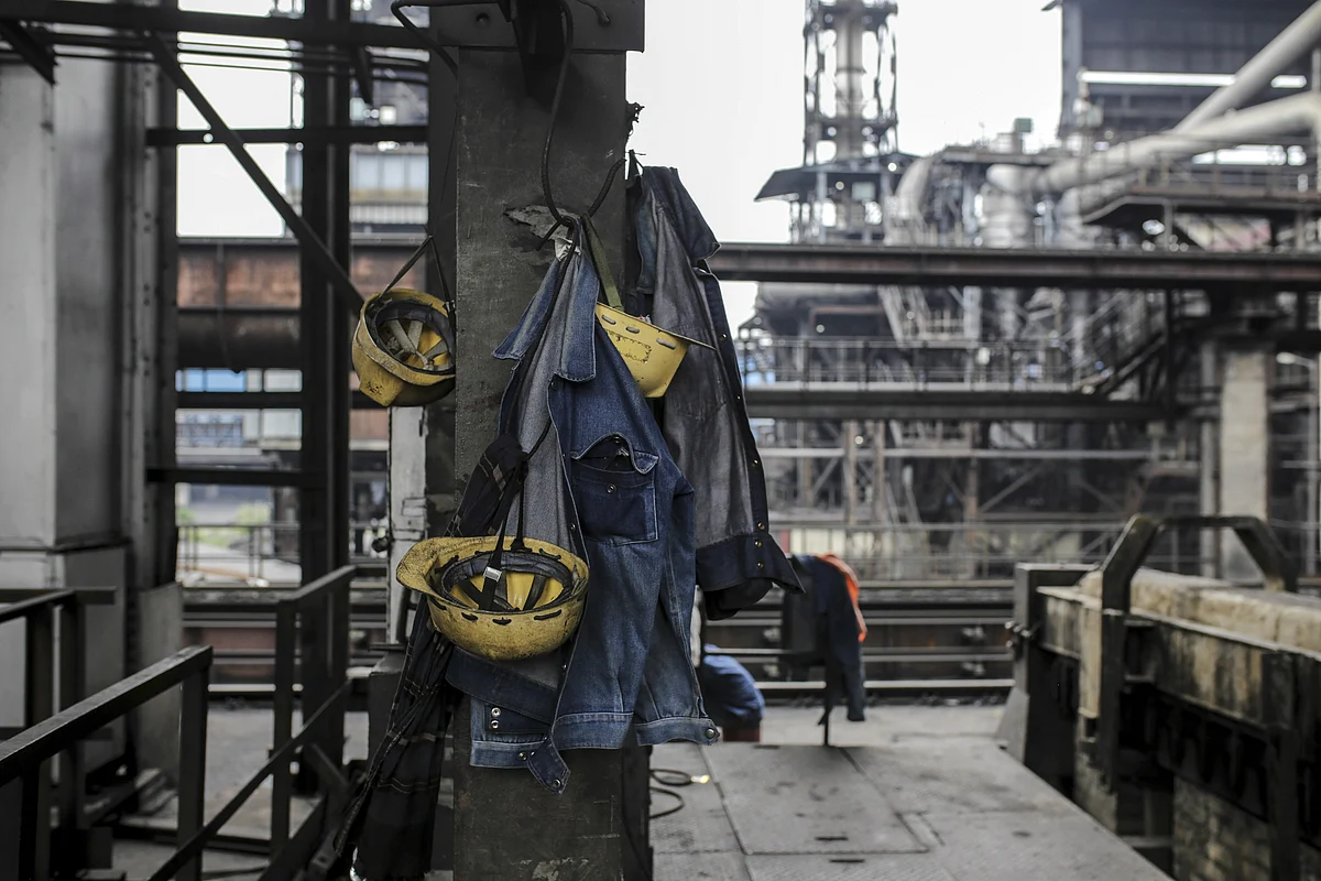 Mid-Sized Firms Worst Hit By India’s Credit Slump: CIBIL