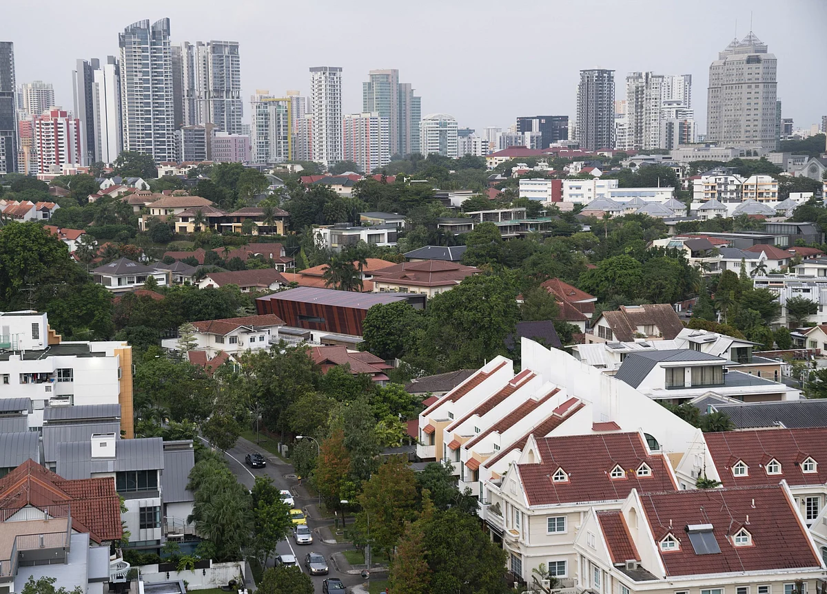 Singapore Home-Price Growth Slows as Curbs’ Effects Linger