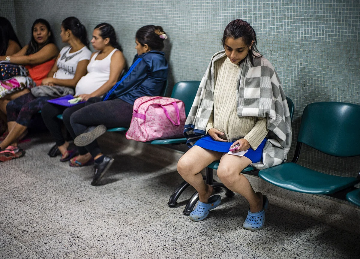 U.S. Issues Rules Limiting Visas for Visits by Pregnant Women