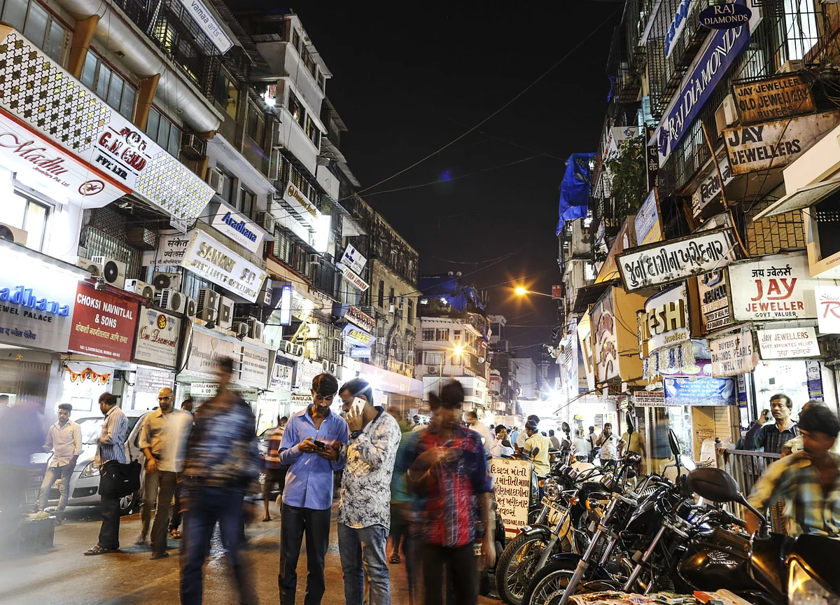 Volatile Oil Won’t Derail India Outlook If It Stays Below $70, Says Arvind Sanger