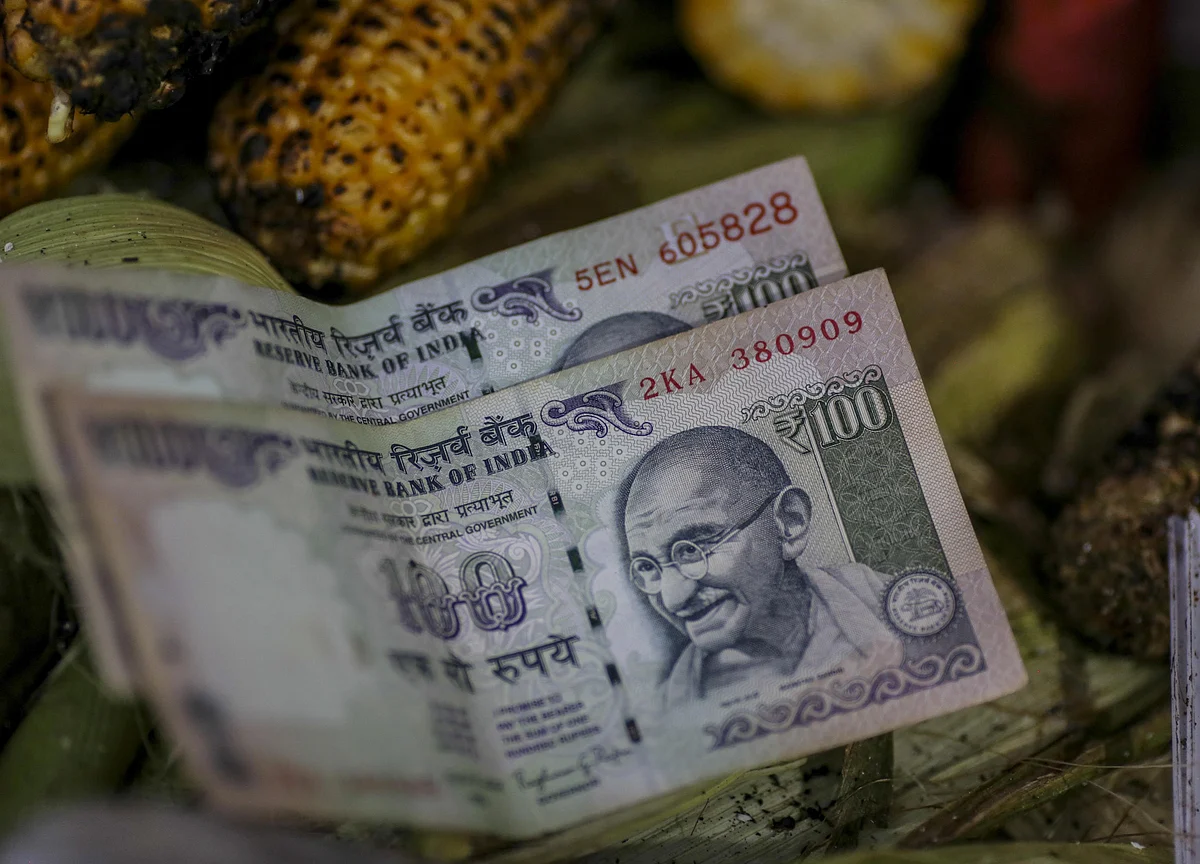Oil Comes Back to Haunt Asian Currencies as Volatility Increases
