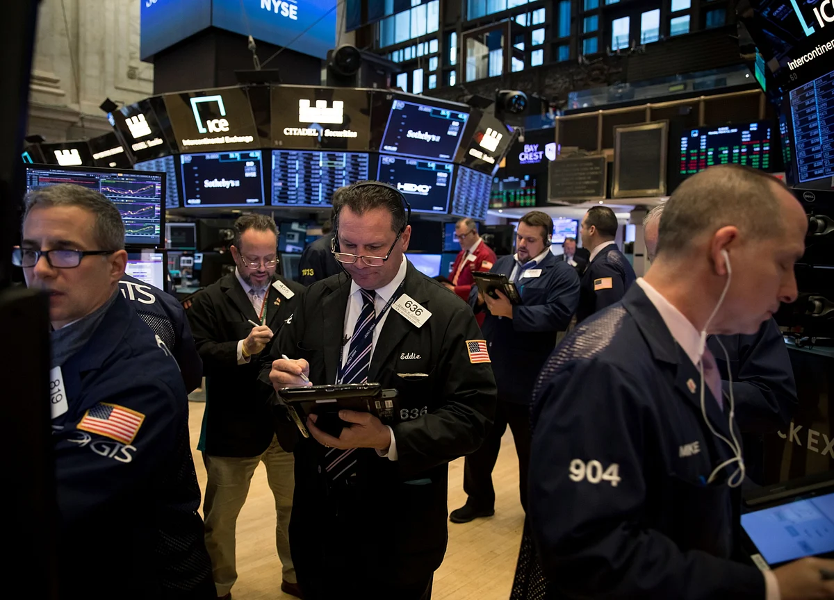 U.S. Stocks Rise to Records Amid Middle East Calm: Markets Wrap