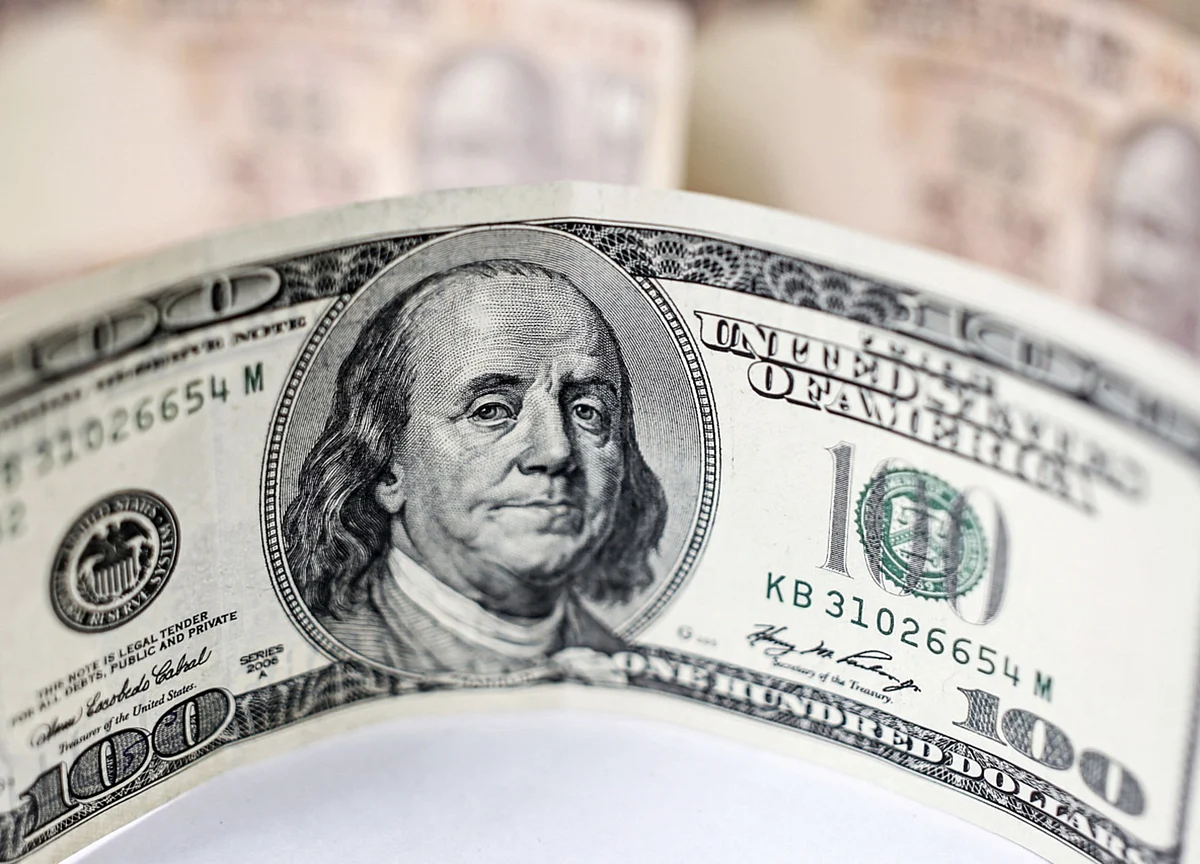 Higher Hedging Costs Risk Derailing India Dollar Debt Binge