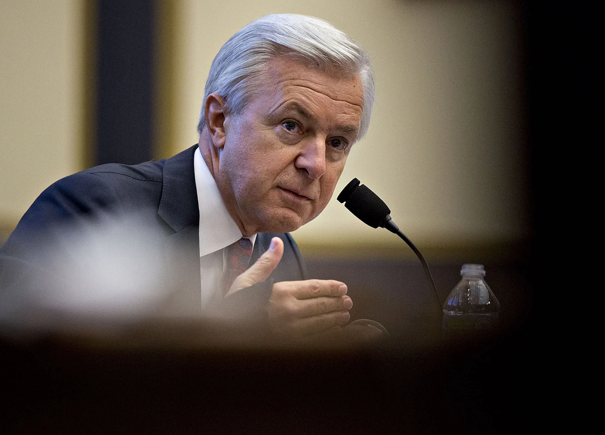 Wells Fargo Regulator Punishes Leaders Who Spun Culture of Fear