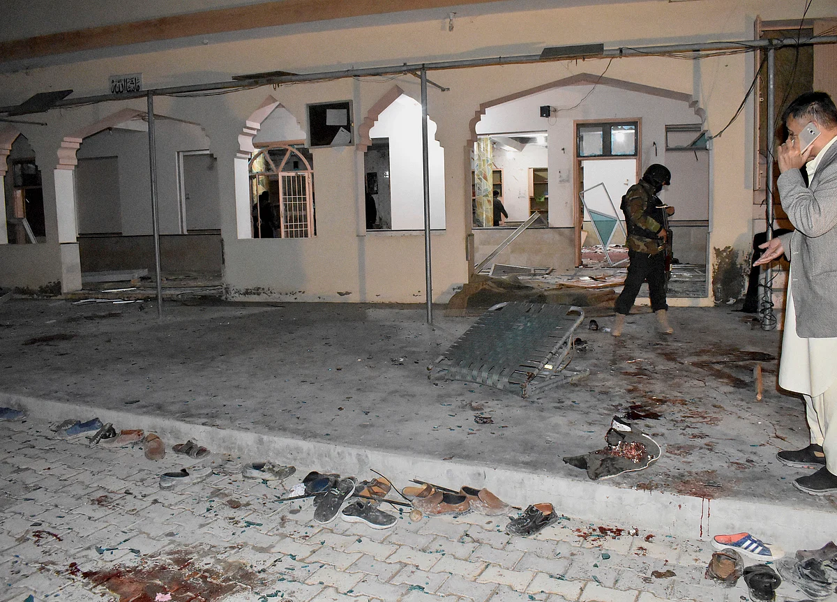 Death Toll in Pakistani Mosque Explosion Increases to 15