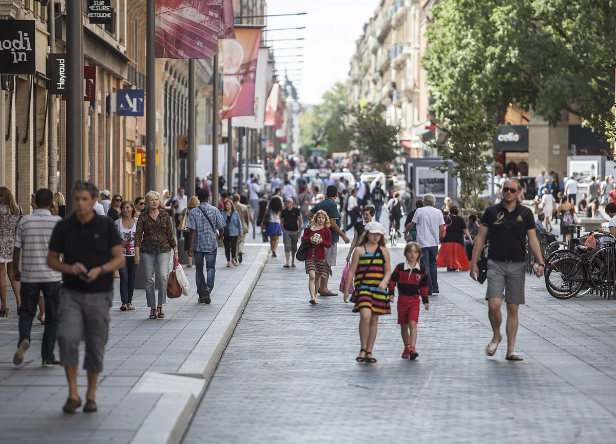 France, Italy Drag Euro-Area Economy to Worst Quarter Since 2013