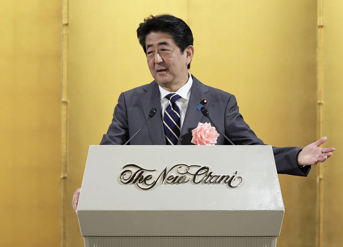 Japan’s Abe Says He’s ‘Not Thinking’ of Staying on Beyond 2021