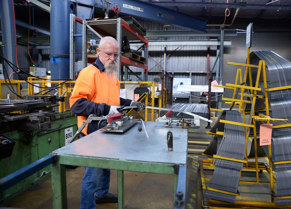 Australia’s Unemployment Rate Unexpectedly Falls to 5.1% in December