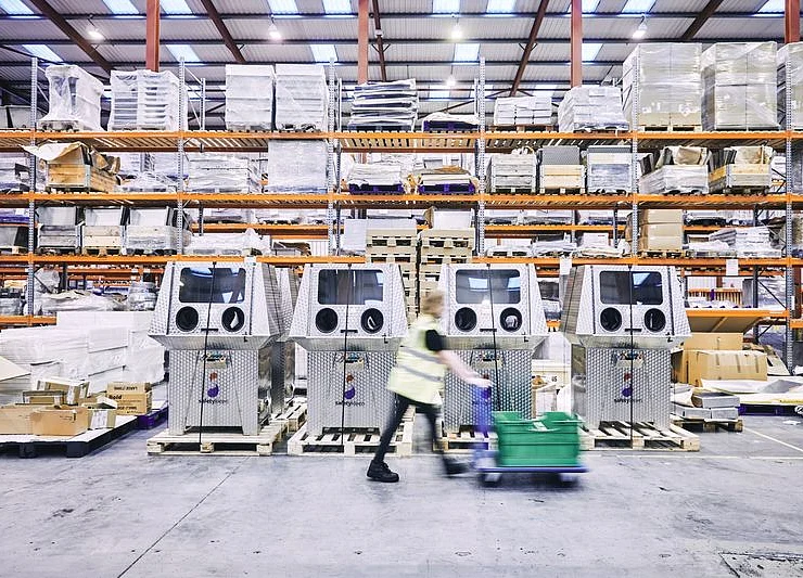 U.K. Manufacturing Output Contracts as New Orders Plunge