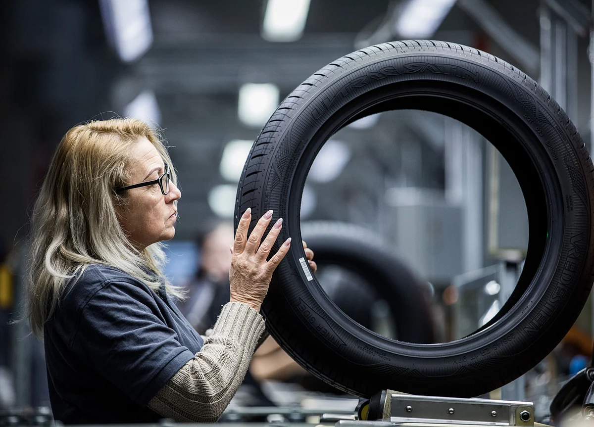 Singer’s Elliott Builds Position in Finnish Tiremaker Nokian