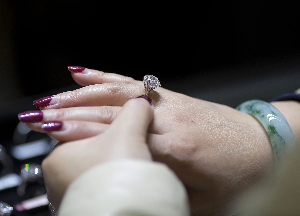 Jewellery Sector Seeks Reduction In Gold Customs Duty To 6%
