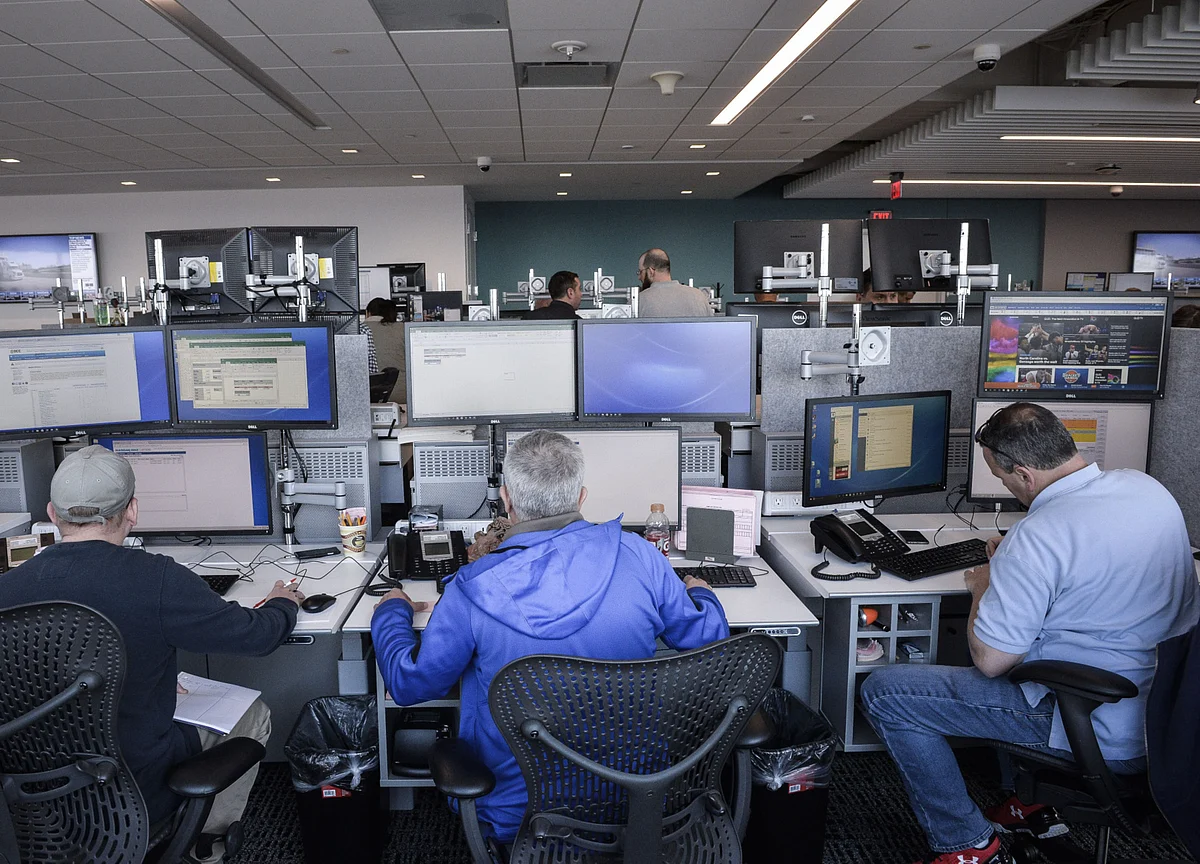 Stocks Slide After Deadly Virus Migrates to U.S.: Markets Wrap