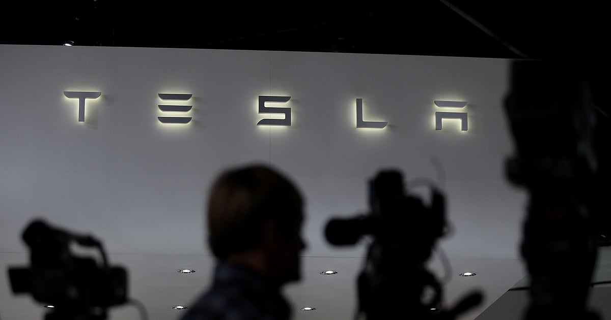 Tesla Is More Overbought Than Bitcoin During Height Of Bubble