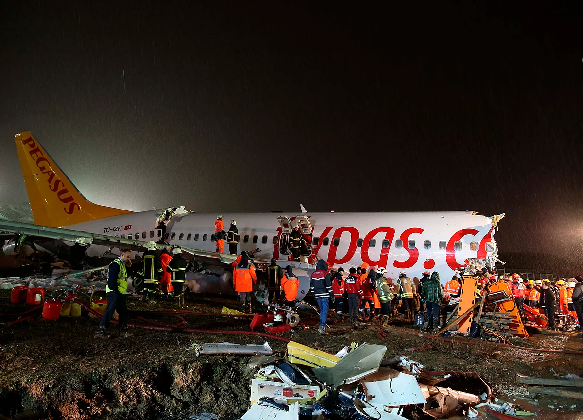 Three Dead After Boeing Jet Splits Open on Landing in Turkey