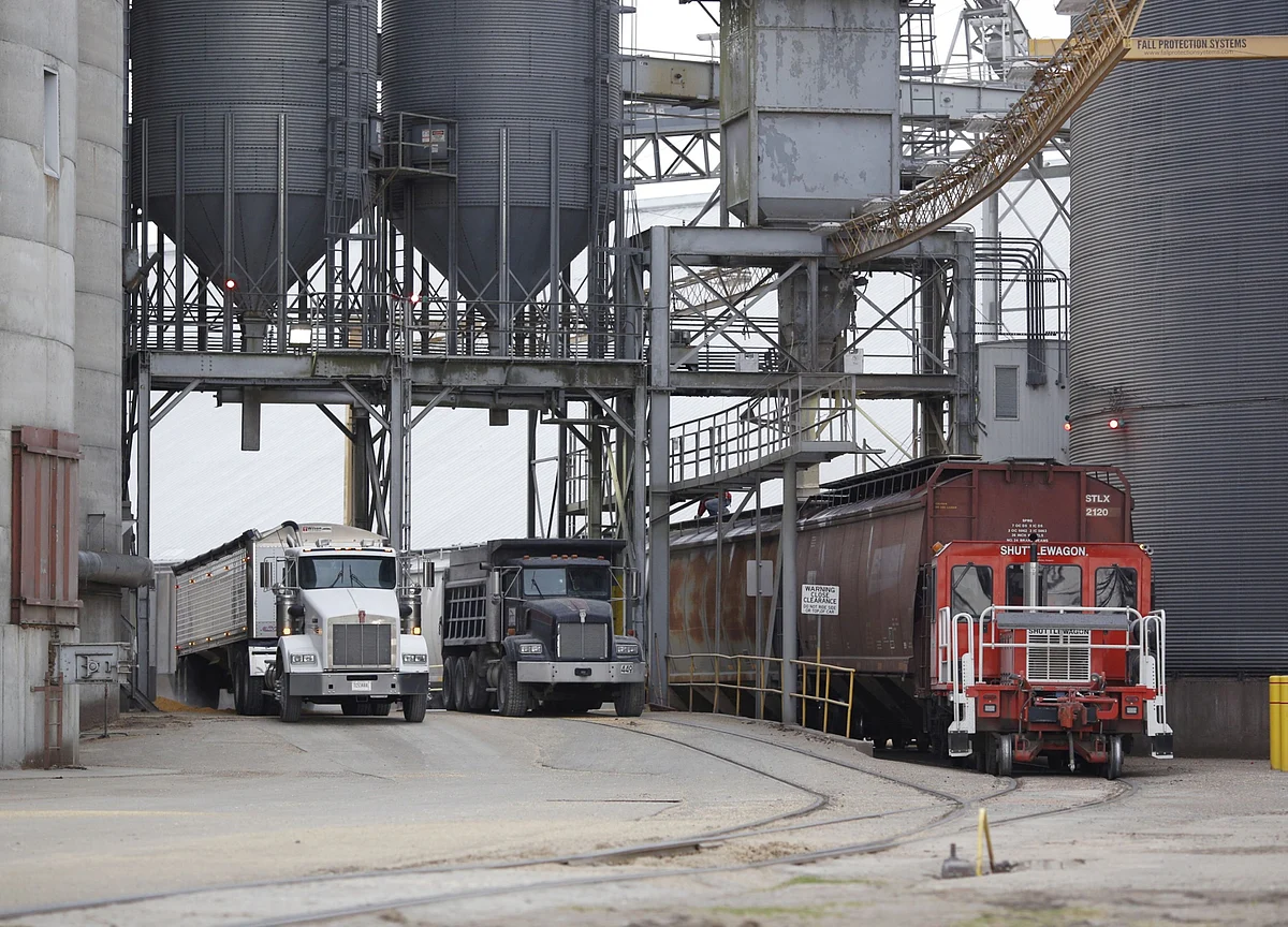 U.S. Manufacturing Posts Its First Expansion in Six Months