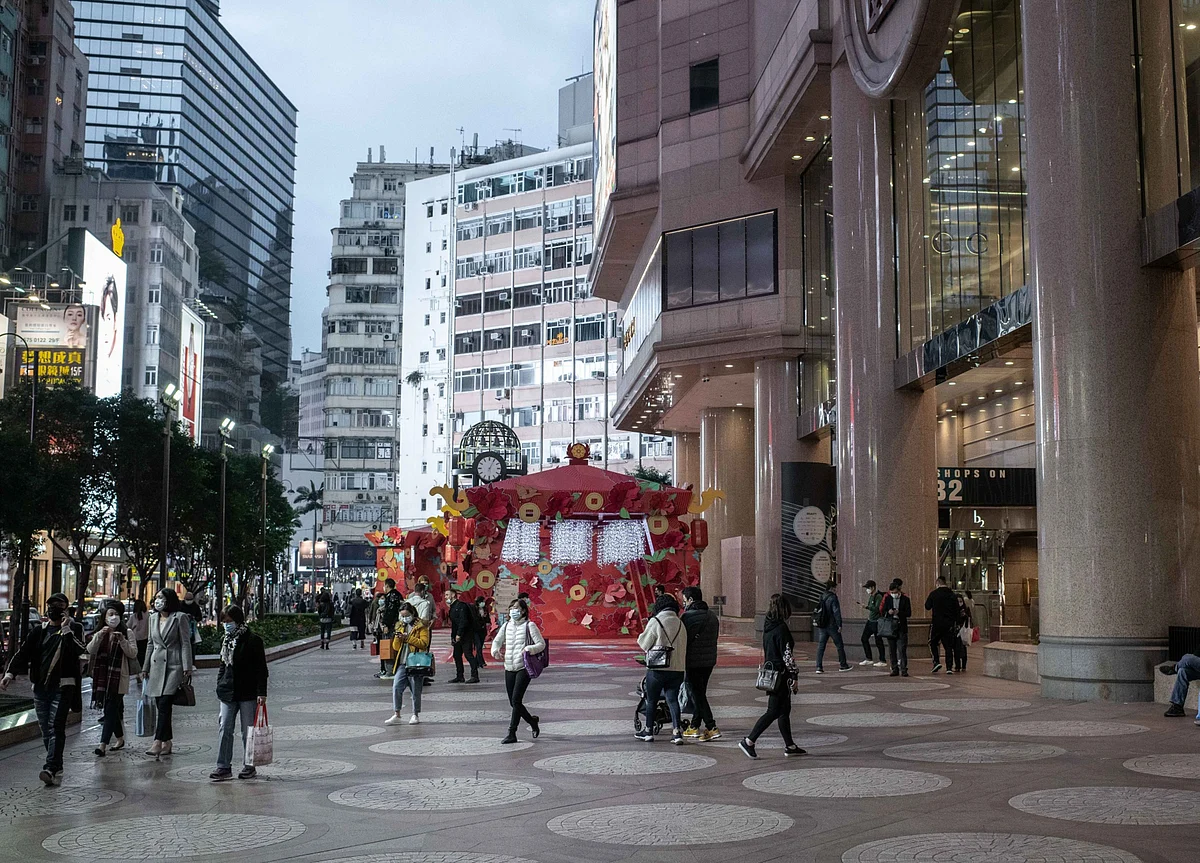 China Rapid Rebound Thesis Tested as Virus Fallout Deepens