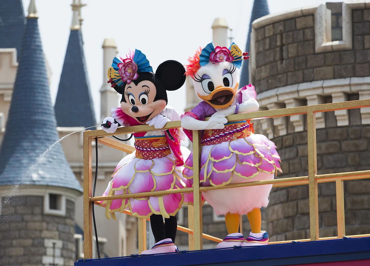 Disney Bans Hugs and China Cleans Cash in Virus-Sparked Hygiene