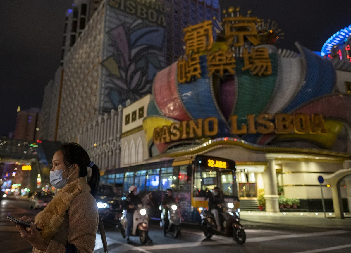Casinos Lose Millions and Ditch Deals as Virus Shuts Down Macau