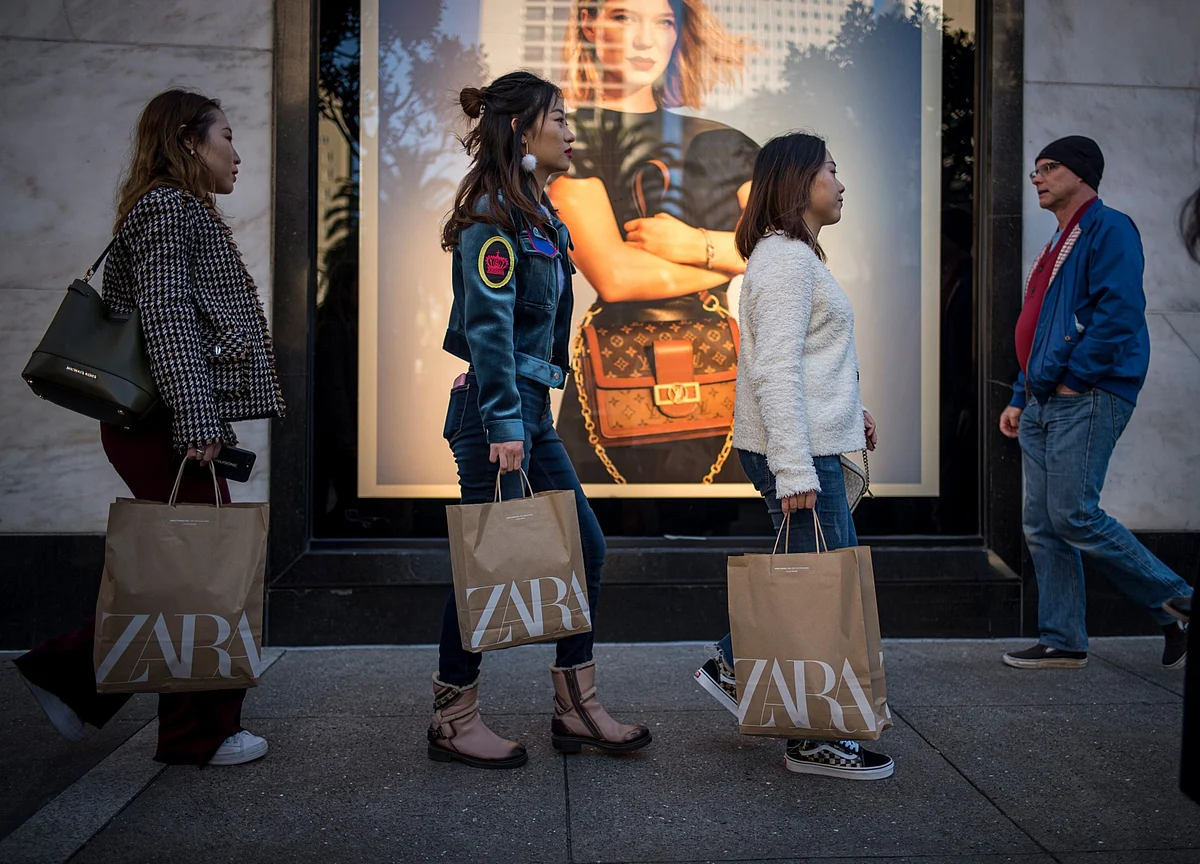 U.S. Consumer Sentiment at Highest Since 2018