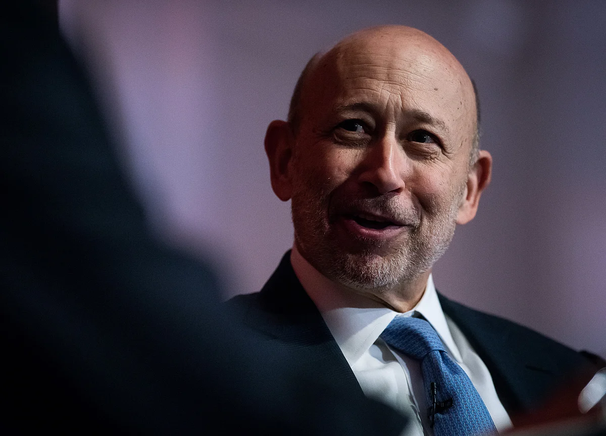 Goldman’s Blankfein Says He Might Back Trump Over Sanders