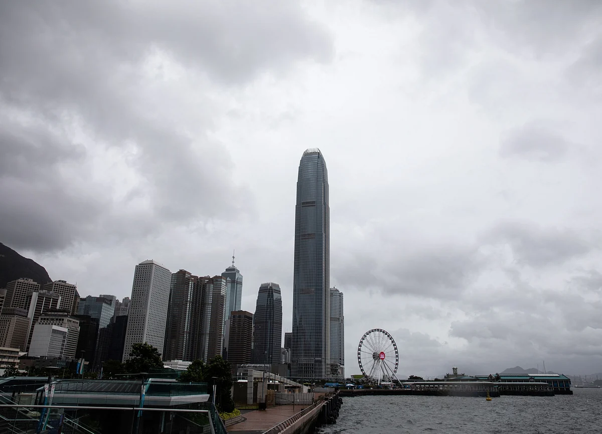 Risks Mount for Hong Kong After Economy Shrank in 2019