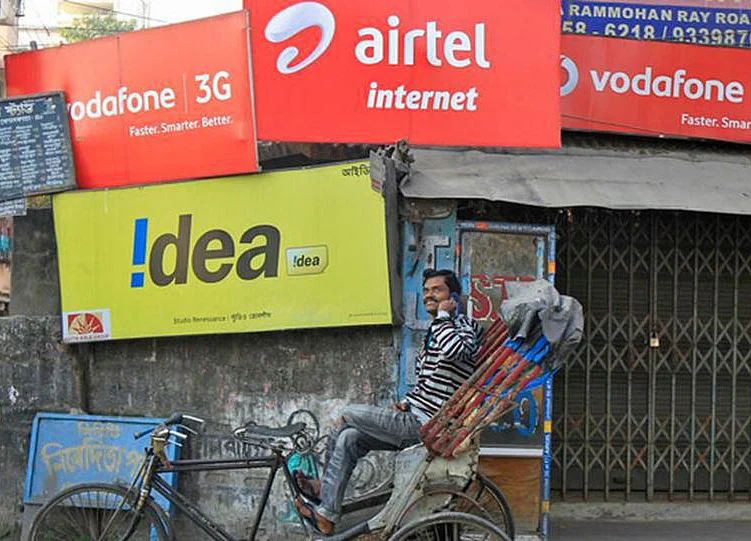 India Considers Offering Loans for Telecoms Owing $13 Billion in Past Dues