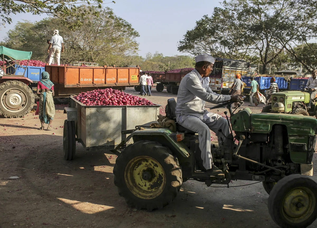 Agriculture Minister Asks West Bengal Government To Join PM-Kisan Scheme