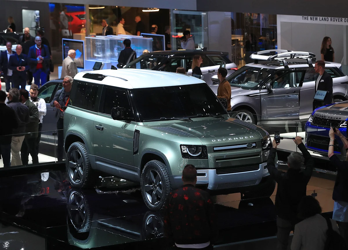 Jaguar Land Rover Unsure It’ll Recoup China Sales Lost to Virus