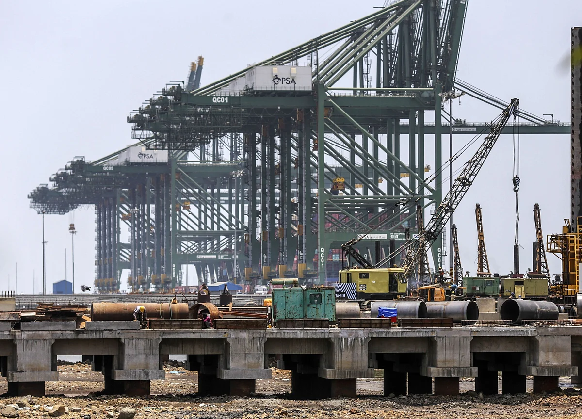 India’s Trade Gap Widens the Most in Seven Months in January