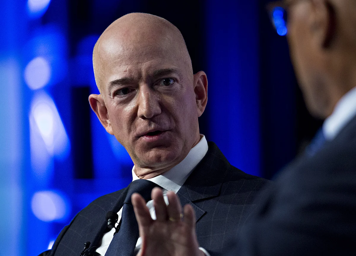 Jeff Bezos Sued for Defamation by Girlfriend Lauren Sanchez’s Brother