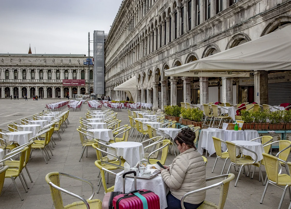 Overwhelmed by the Virus, the Golden Age of Restaurants Is Over