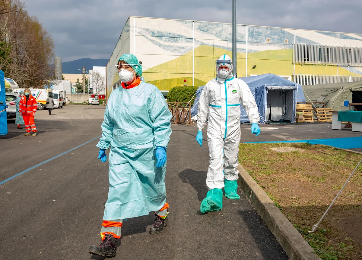 Life in Italian Lockdown After a Tragic Coronavirus Denial