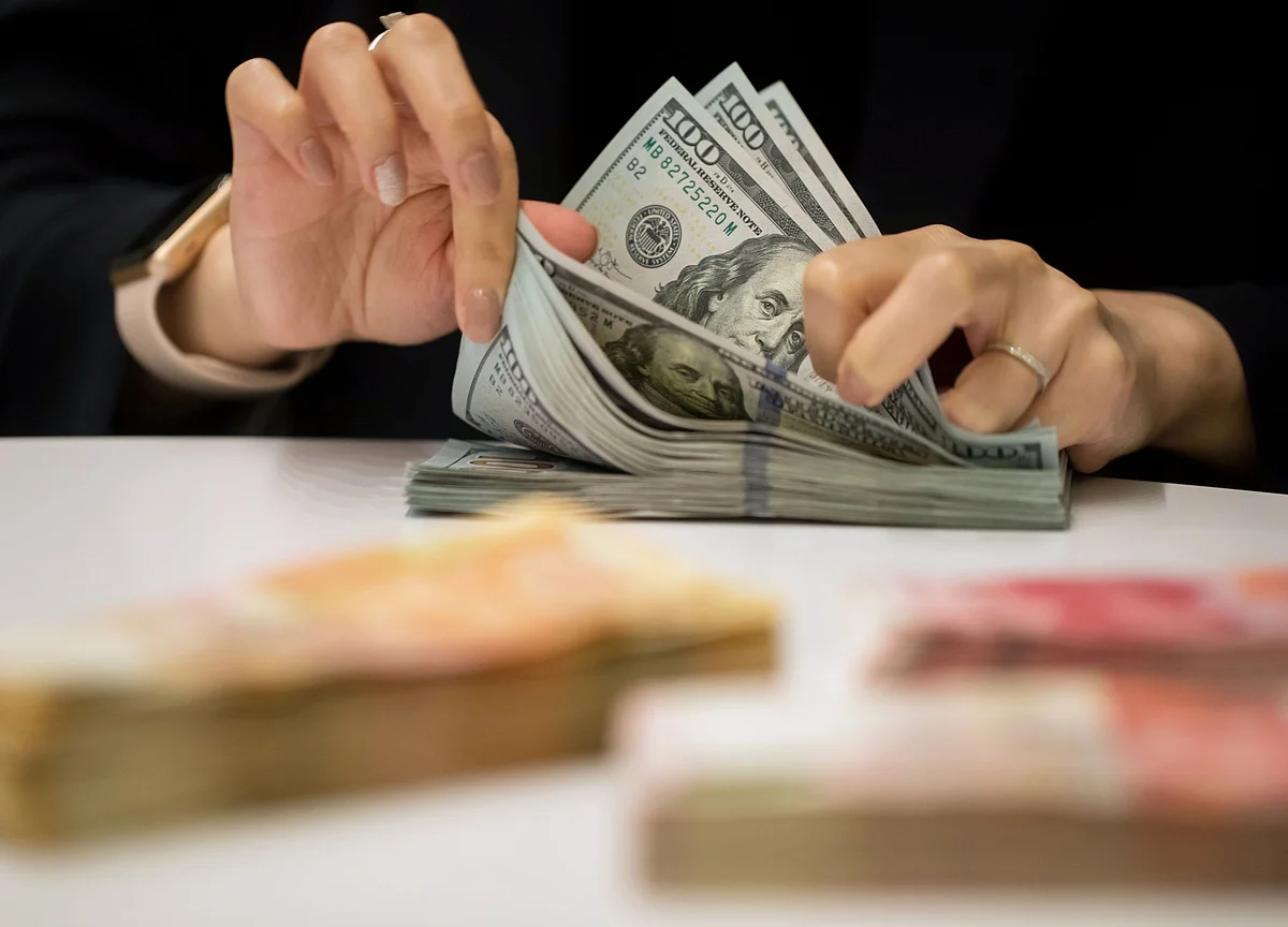 World’s Richest Spend $1 Billion on ‘Bargains of a Lifetime’