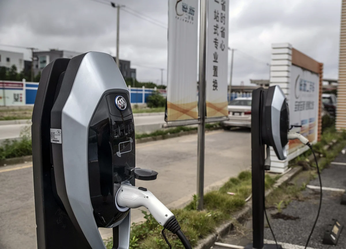 GM Says Its Battery Is the Android-Style Antidote to Tesla’s iPhone