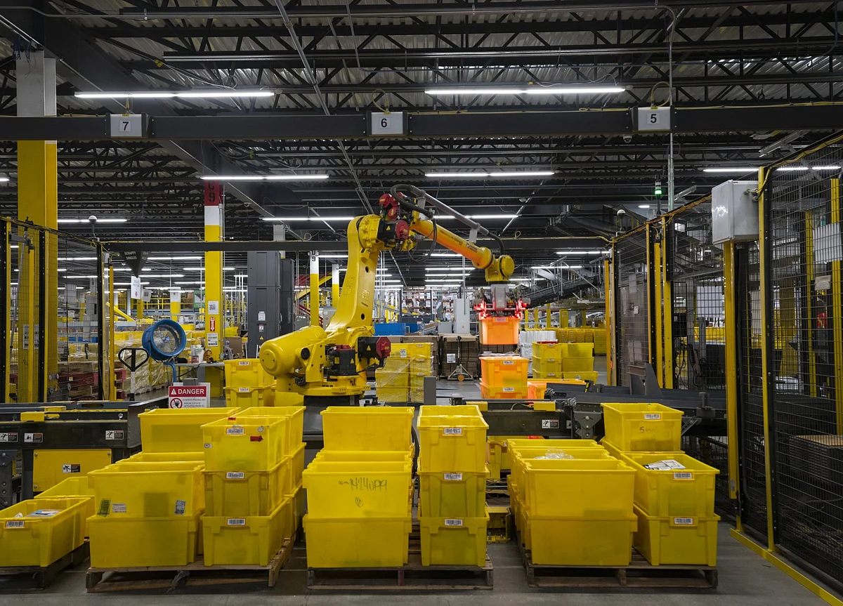 Coronavirus Strikes at Amazon’s Operational Heart: Its Delivery Machine
